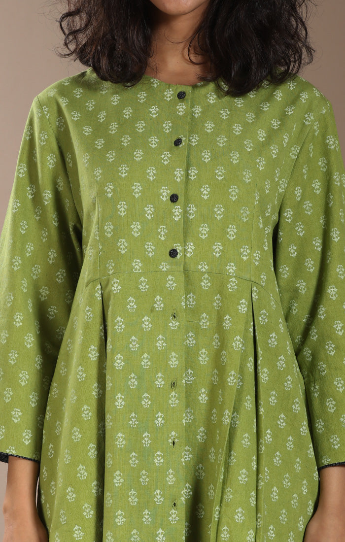 green emerald velvet dress Pickle Green Twill Shirt Dress with Twill Pants – Ihaworld main image 0