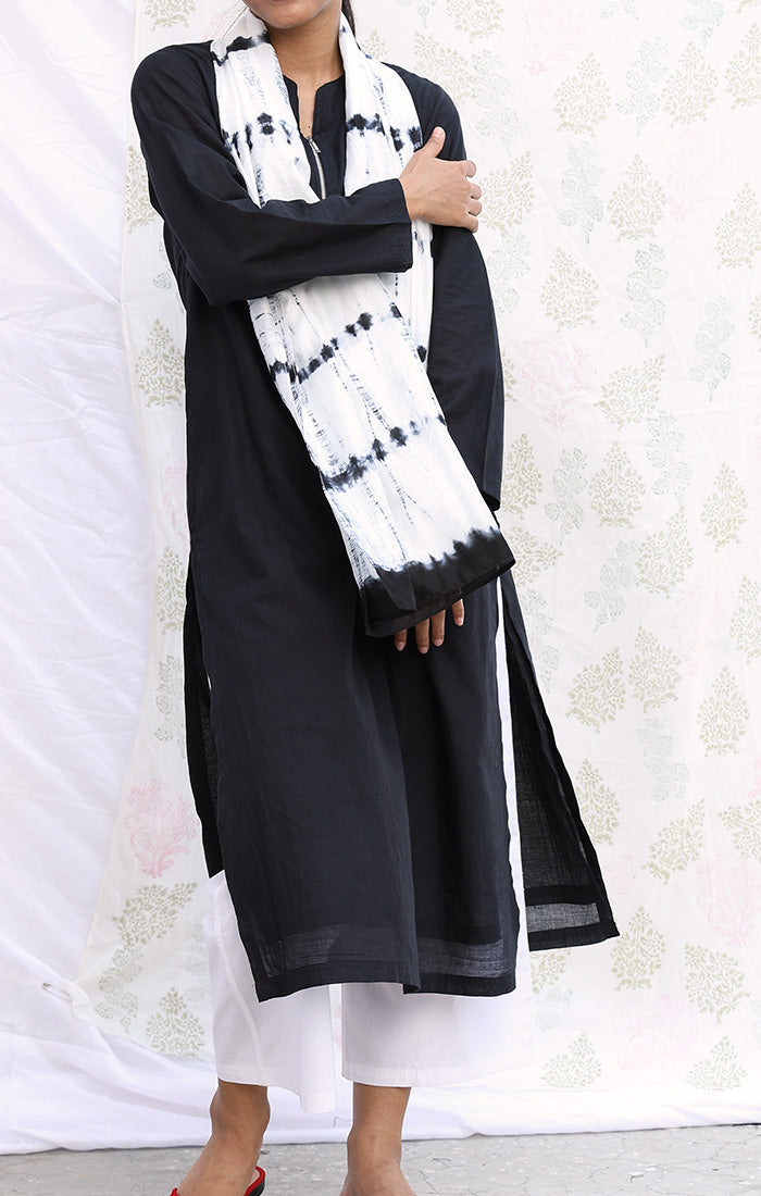 Black Handspun handwoven Muslin Kurta with Pants and Stole