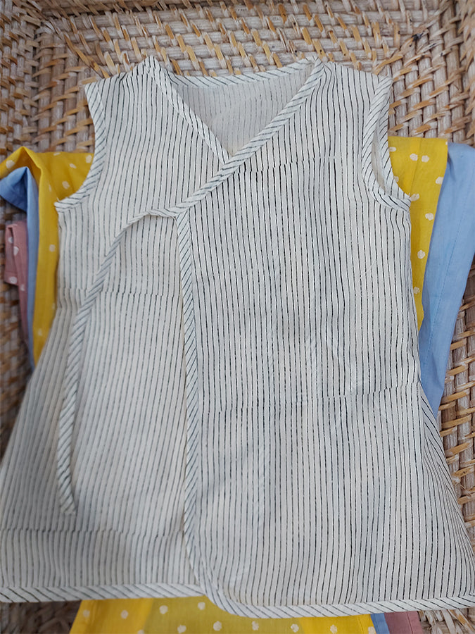 Set of 5 Organic Muslin Baby Vests